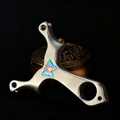 第二世代シングルカード式蝶 スリングショット パチンコ ステンレス鋼スリングショット狩猟 単粒ビーズ固定 練習用スリングショット アウトドア玩具セット クマ駆除ツール クマ防除用品 ボール固定 発射装置 動物駆除器 害獣・害虫防除器