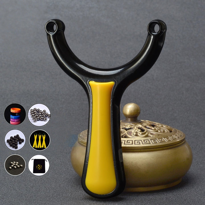 黒と金色シングルカード式 スリングショット パチンコ 単粒ビーズ固定 アルミニウム合金 動物駆除器 発射装置 害獣・害虫防除器 流線型アウトドア ターゲットゲーム 練習用スリングショット アウトドア玩具セット 狩猟 クマ防除用品 クマ駆除ツール