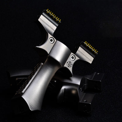 風神斬りMAX スリングショット 可変式外弓門幅 パチンコ チタン合金の弓頭 動物駆除器 発射装置 害獣・害虫防除器 流線型アウトドア ターゲットゲーム 練習用スリングショット アウトドア玩具セット 狩猟 クマ防除用品 クマ駆除ツール