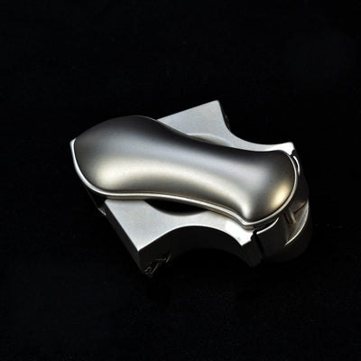 龍歯折りたたみ スリングショット パチンコ チタン合金 発射装置 龍の歯型ゴム固定クリップ 動物駆除器 害獣・害虫防除器 流線型アウトドア ターゲットゲーム 狩猟 練習用スリングショット アウトドア玩具セット クマ駆除ツール クマ防除用品