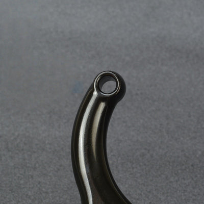 黒と金色シングルカード式 スリングショット パチンコ 単粒ビーズ固定 アルミニウム合金 動物駆除器 発射装置 害獣・害虫防除器 流線型アウトドア ターゲットゲーム 練習用スリングショット アウトドア玩具セット 狩猟 クマ防除用品 クマ駆除ツール